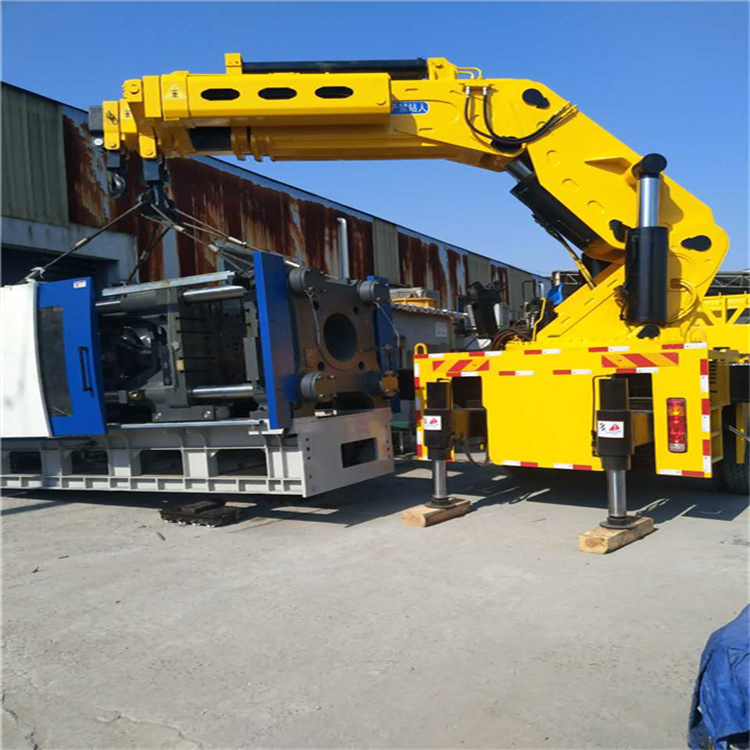 清镇 大吨位折臂吊出租费用解析：一小时租赁多少钱